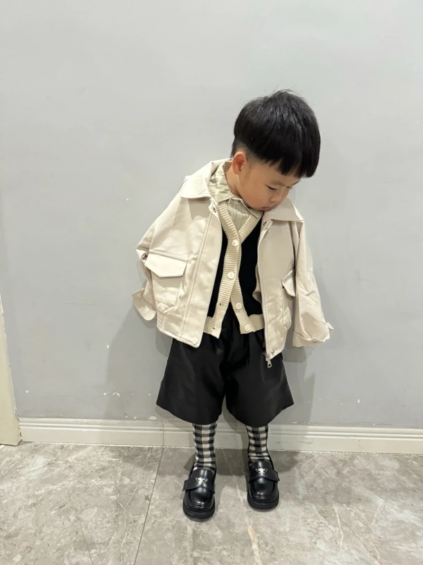 B517 咖条纹笑脸