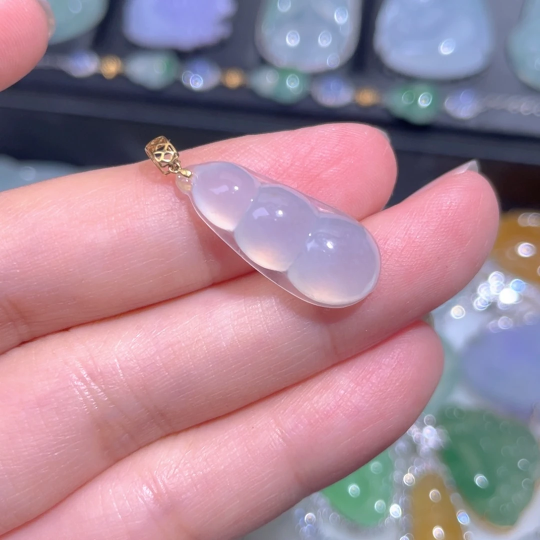 颈饰18K金镶嵌翡翠翡翠