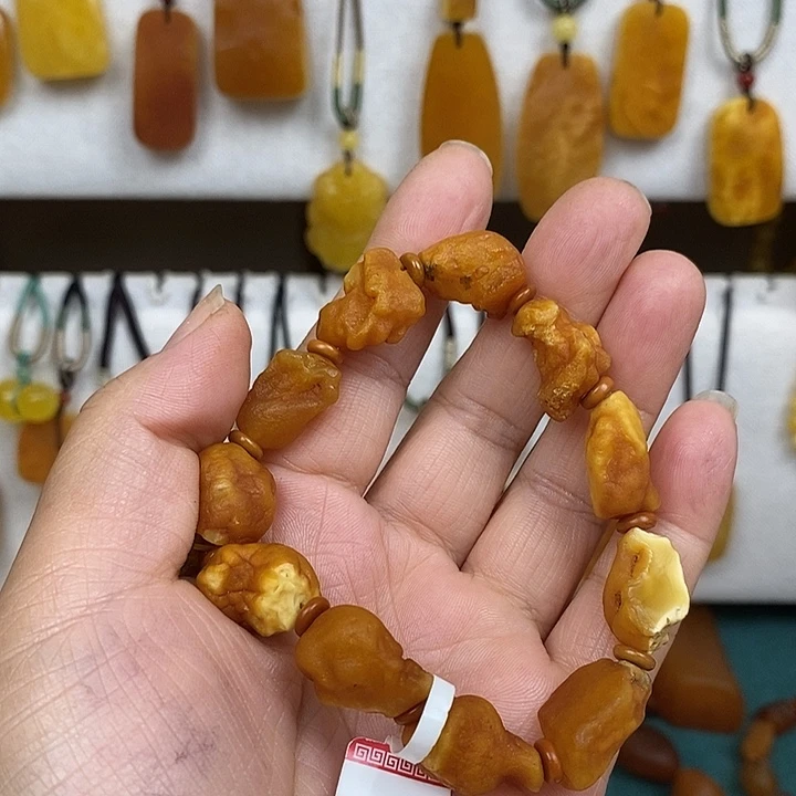 在****蜜蜡未镶嵌珠宝奇石手串