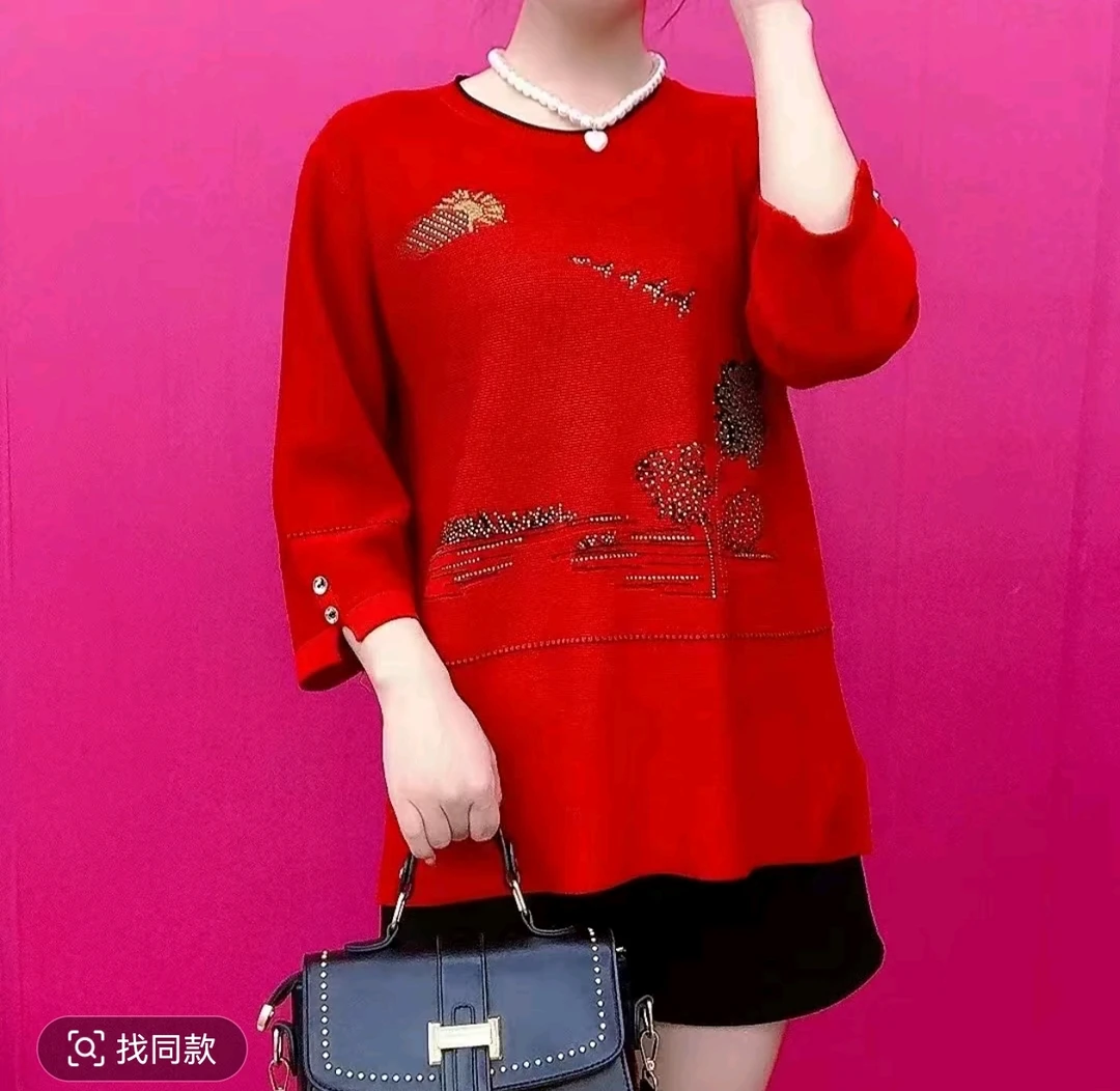 2025年新款纯色烫钻印花减龄妈妈装加大码圆领套头遮肚子针织衫女
