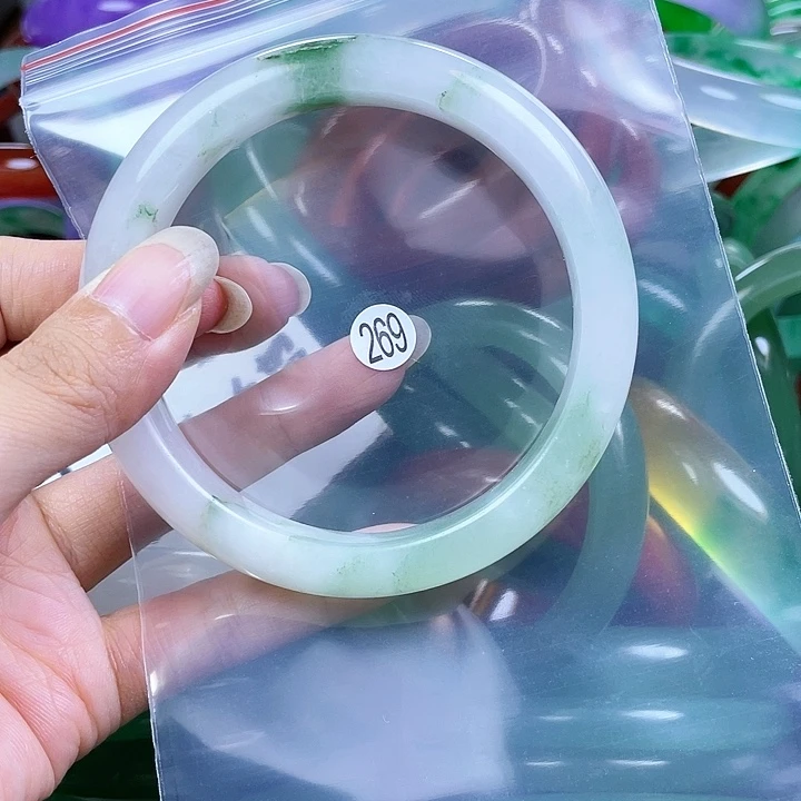 石英质玉手镯未镶嵌6566