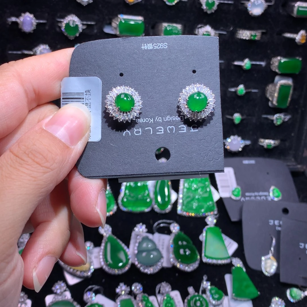 翡翠银S925镶嵌颈饰翡翠