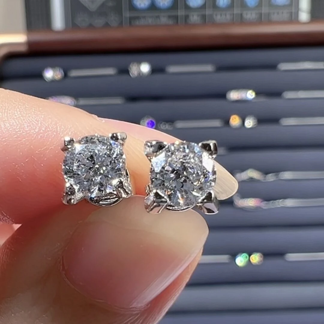 实验室培育钻石 0.89CT 精致时尚百搭优雅女神四爪镶经典耳钉