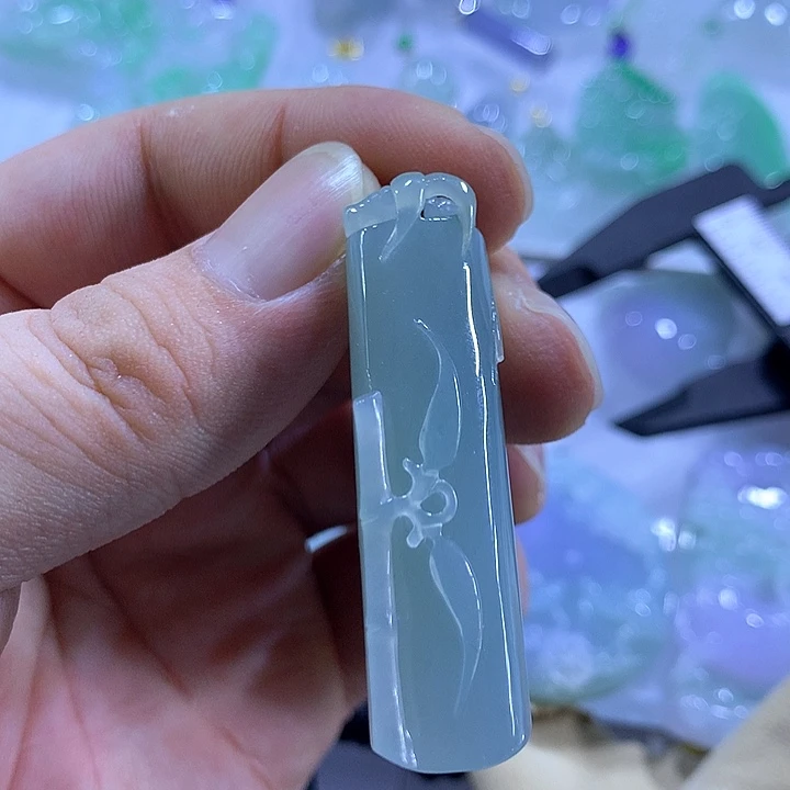 翡翠未镶嵌颈饰天然翡翠A货吊坠