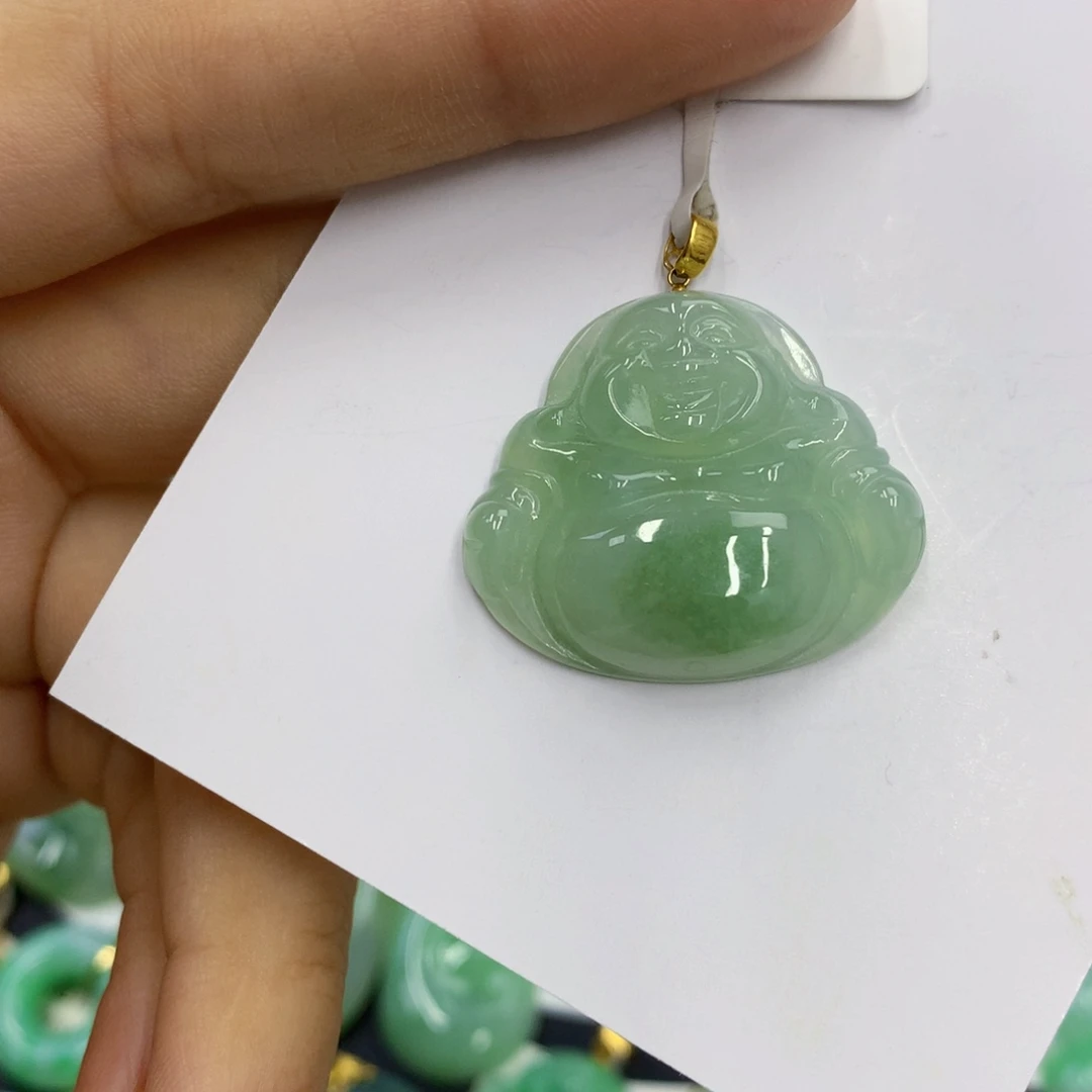 翡翠18K金镶嵌颈饰翡翠