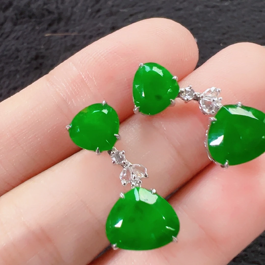 翡翠18K金镶嵌耳饰签收后24小时鉴赏期