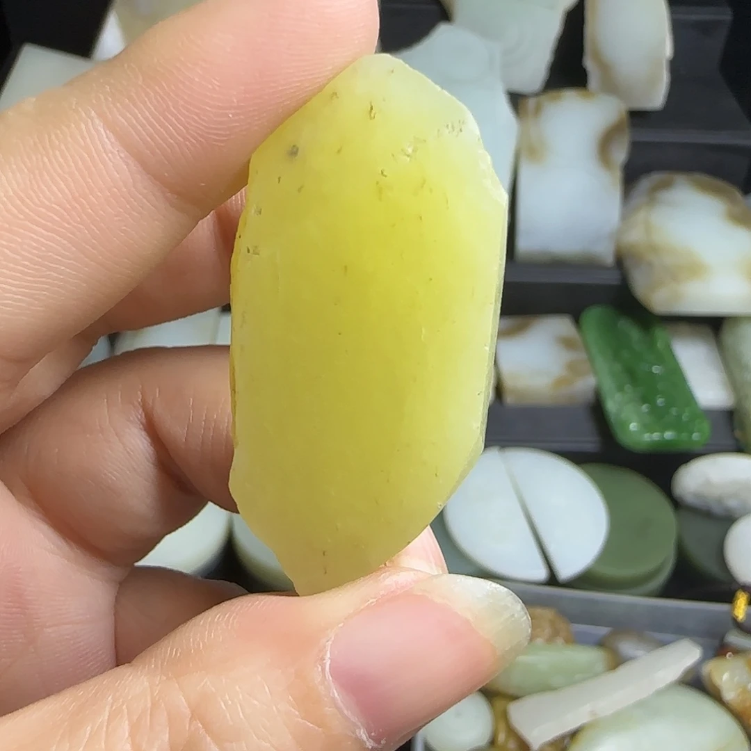 和田玉（糖玉）未镶嵌珠宝半成品