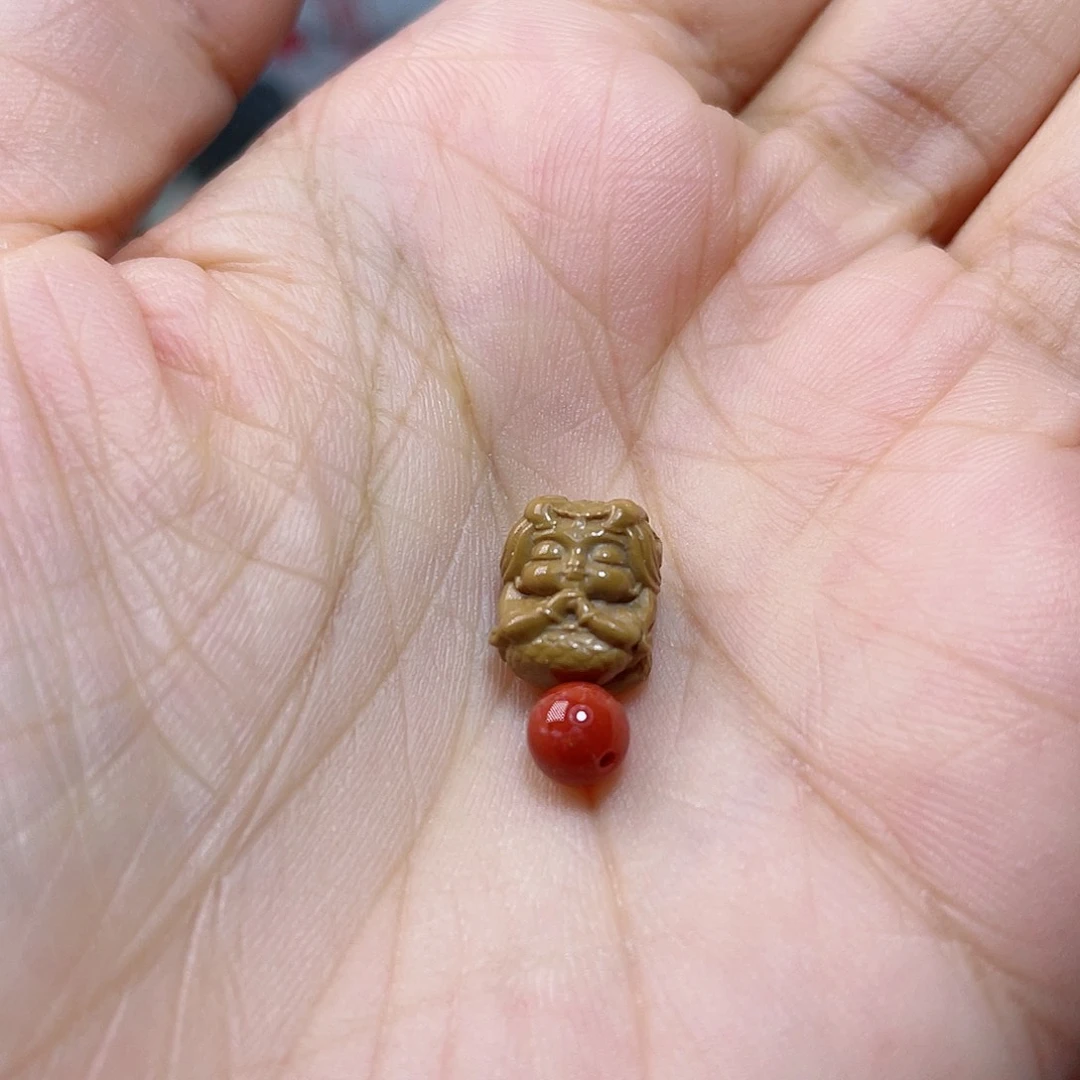 未镶嵌配饰南红玛瑙