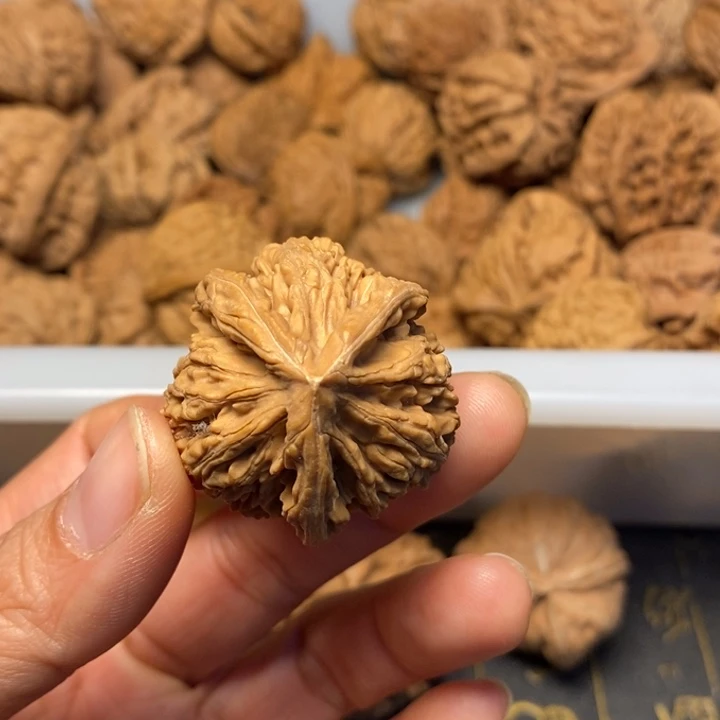 *****文玩核桃吊坠文玩核桃异形单只