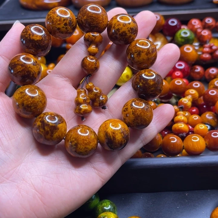 琥珀木琥珀木精品留疤花手串2233