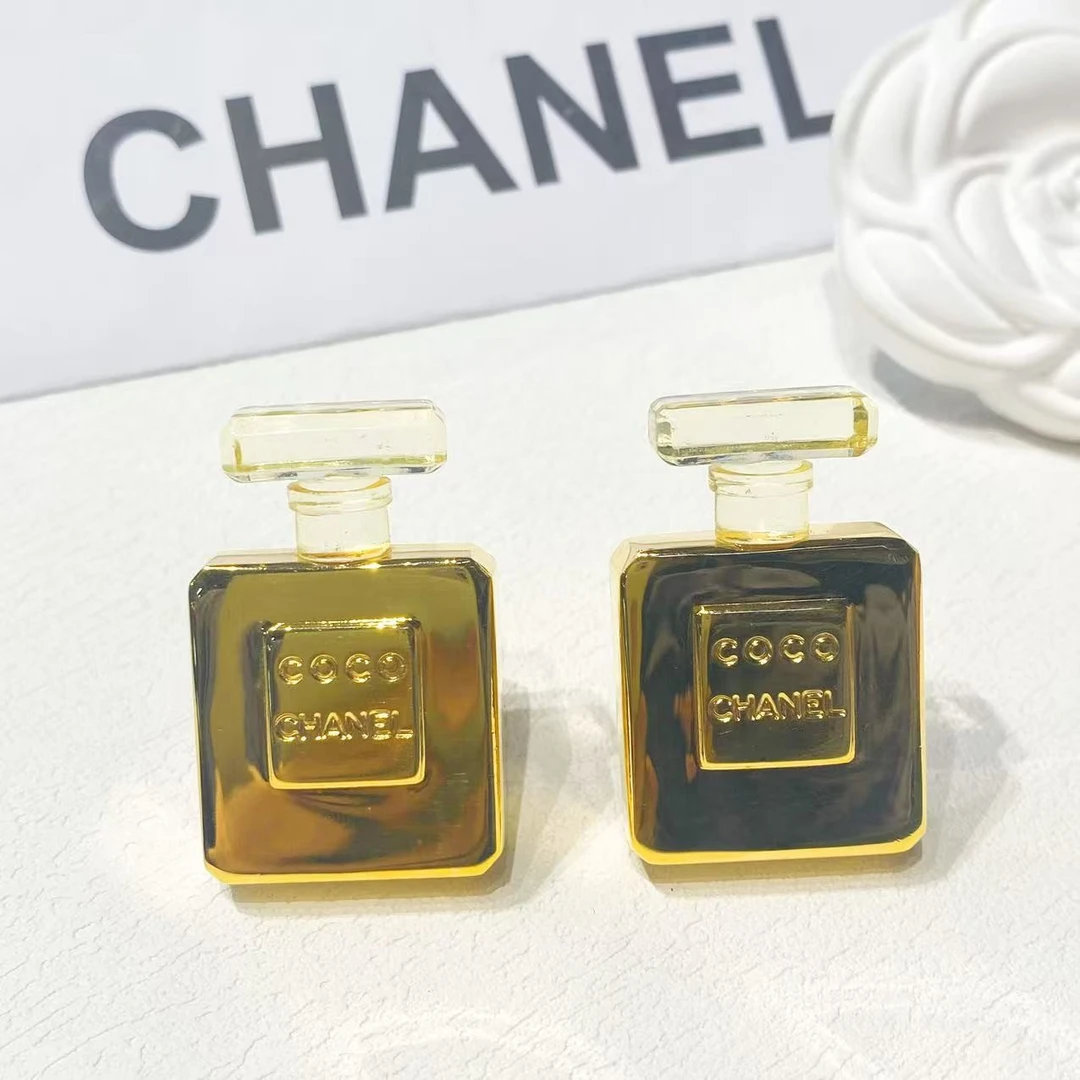 95新 Chanel/香奈儿 中古香水瓶字母logo耳夹/CJ54126