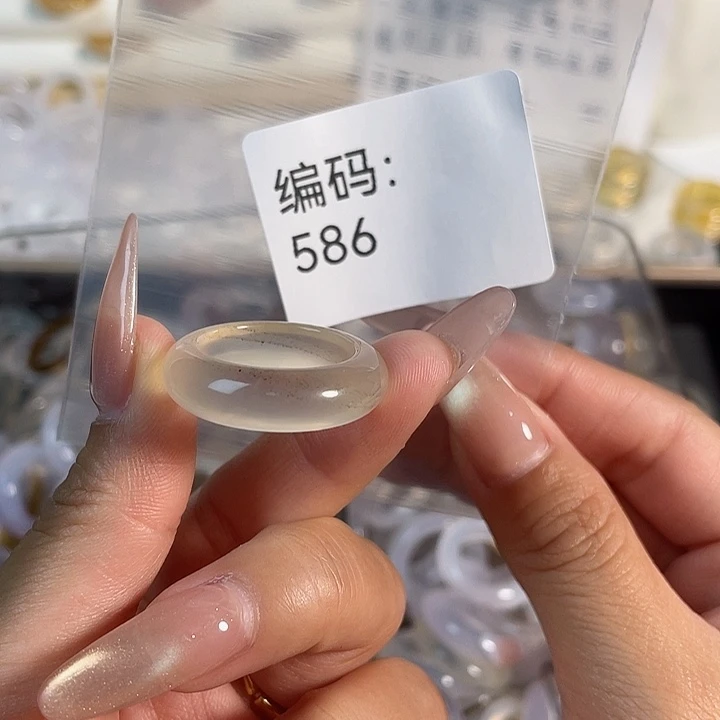 未镶嵌戒指玛瑙/玉髓586港18