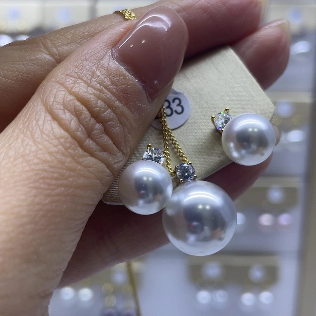 颈饰淡水珍珠18K金镶嵌