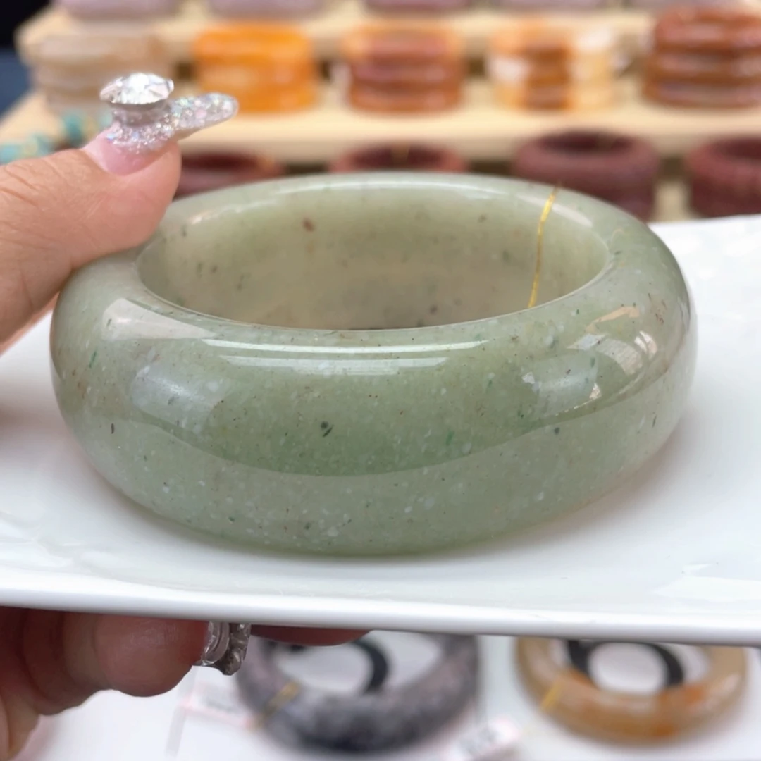 【闪购商品】石英质玉手镯未镶嵌蓝****✨