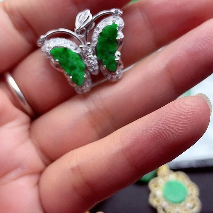 翡翠颈饰银S925镶嵌翡翠