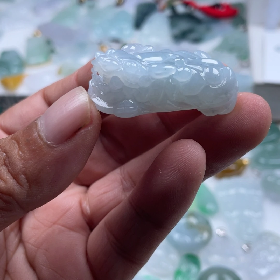 翡翠未镶嵌颈饰翡翠冰口含珠貔貅