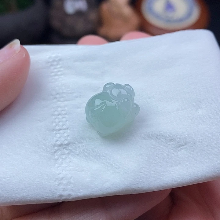 翡翠挂件未镶嵌吊坠