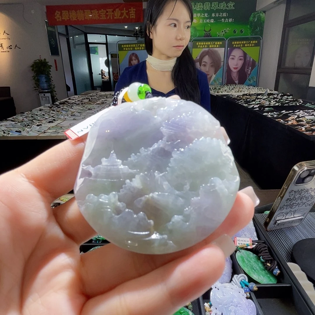 颈饰未镶嵌翡翠一个