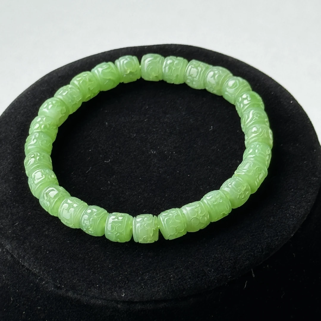 约6-7mm和田玉苹果绿碧玉直切回纹珠手串