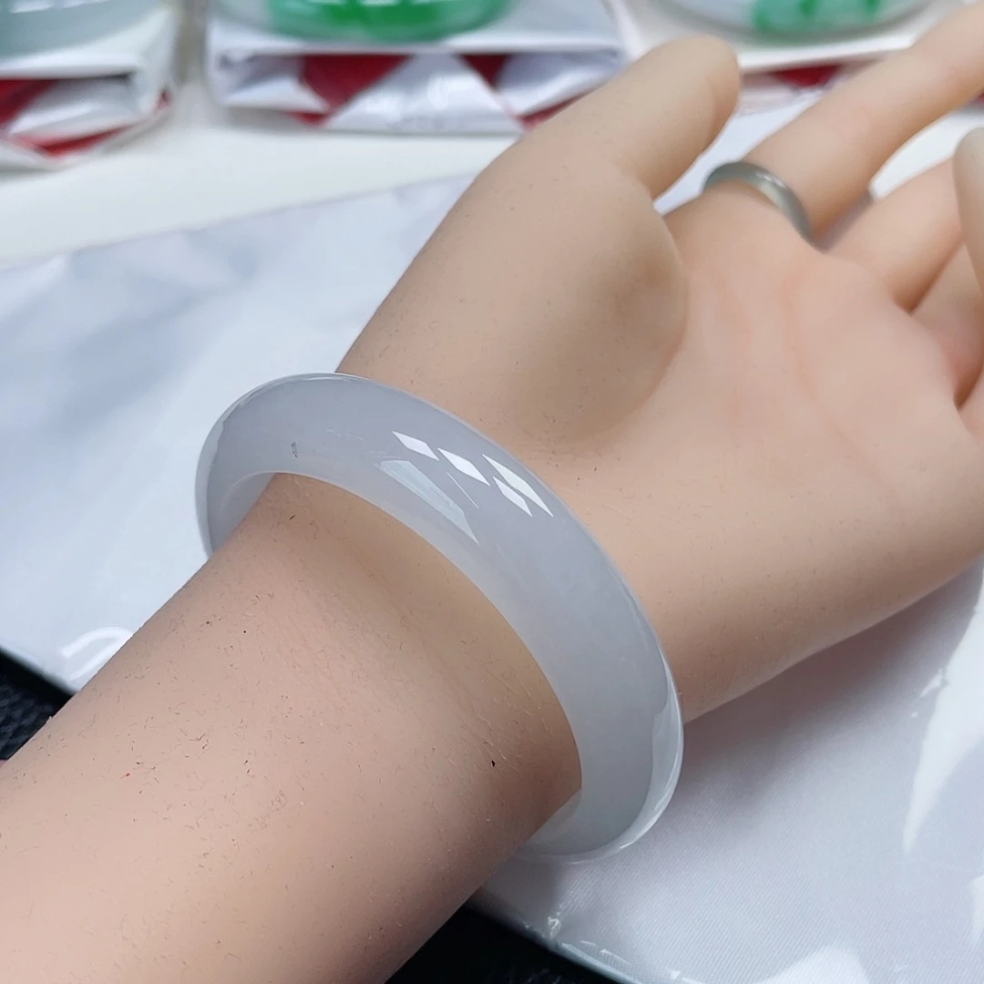 翡翠手镯未镶嵌缅甸翡翠51圈口19