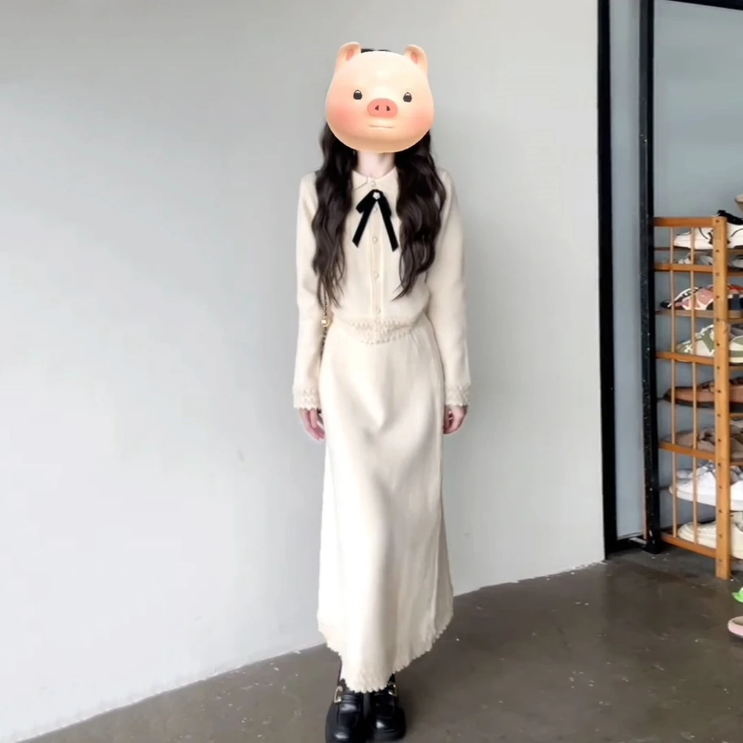 秋冬季2026年新款千金风冬装一整套女韩系小香风白色针织连衣裙子