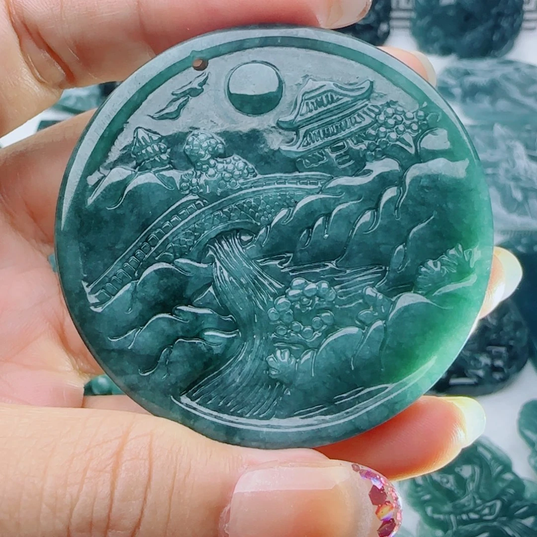 颈饰未镶嵌翡翠多样性发货天然的A货翡翠