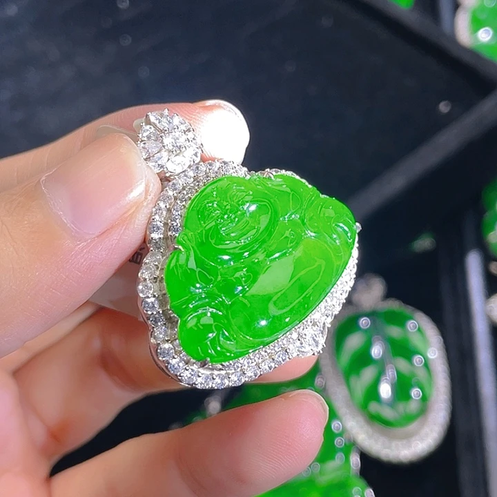 翡翠未镶嵌颈饰08