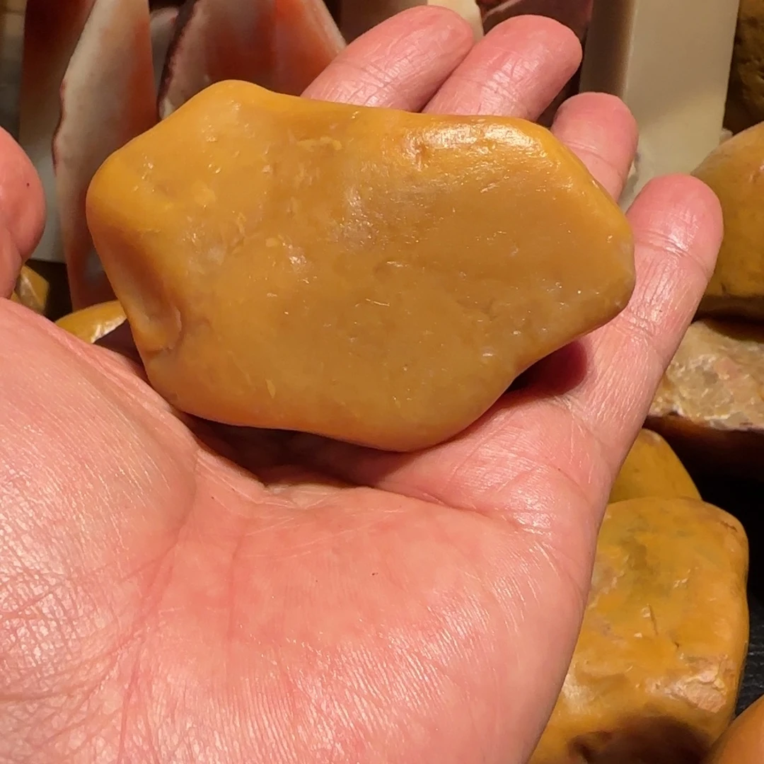 乘***8老挝石田黄原石．．．．