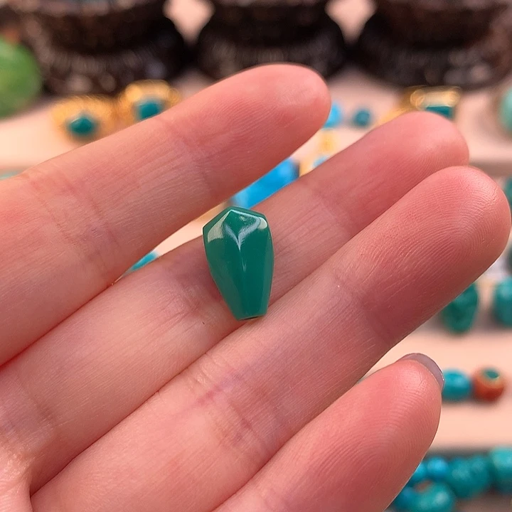 绿松石配饰未镶嵌