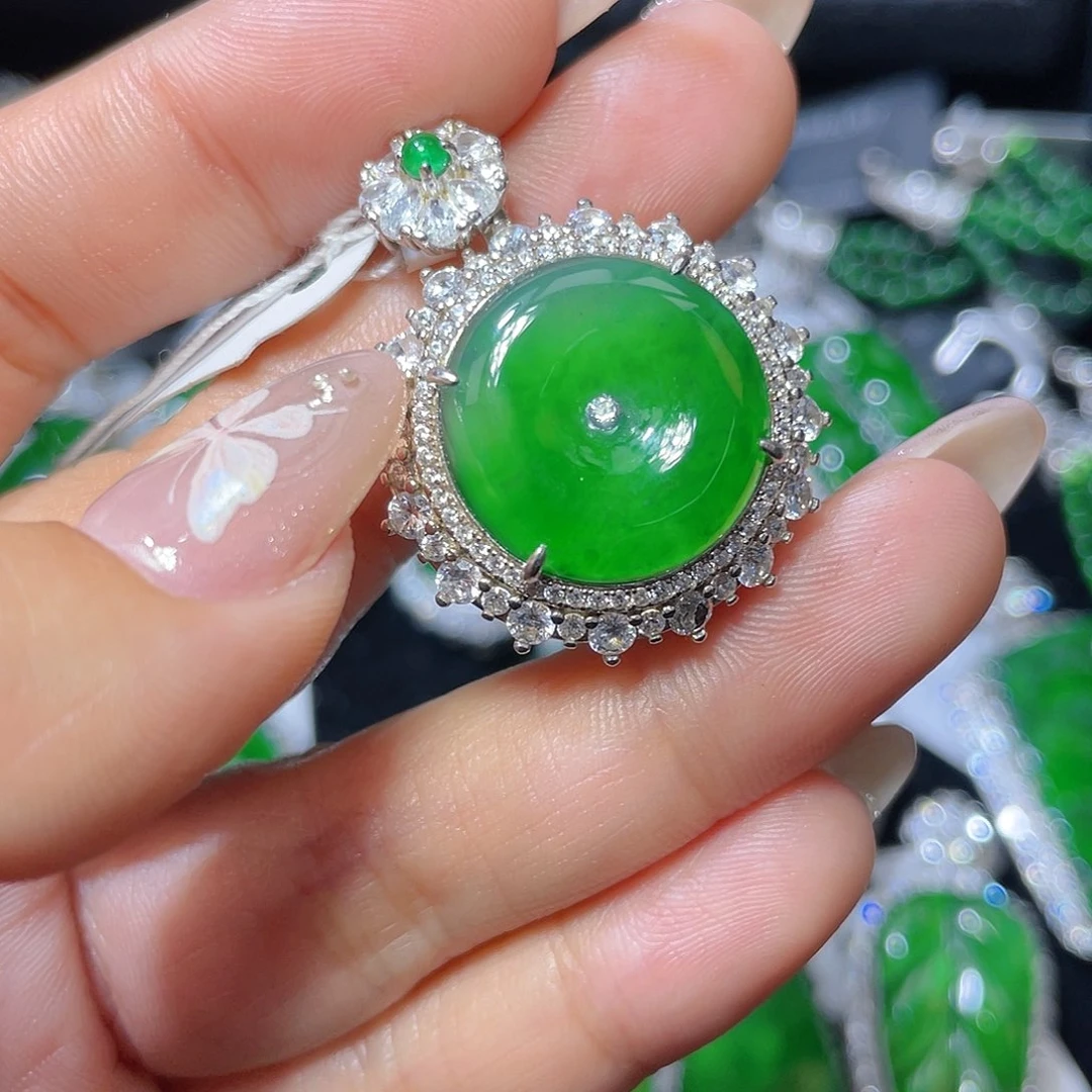 翡翠颈饰银S925镶嵌翡翠