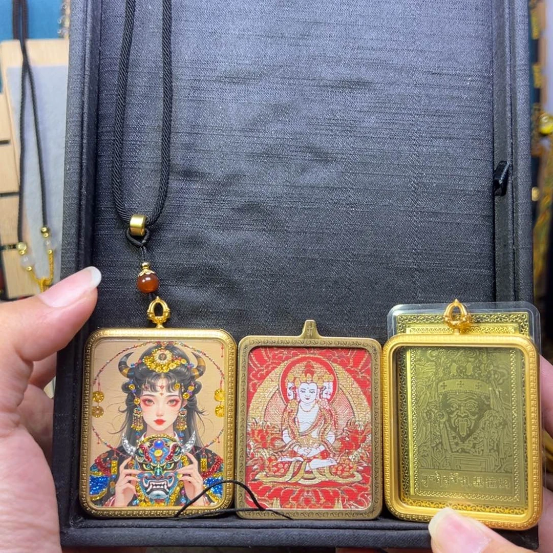 原***室吊坠美丽的小镇和美丽的