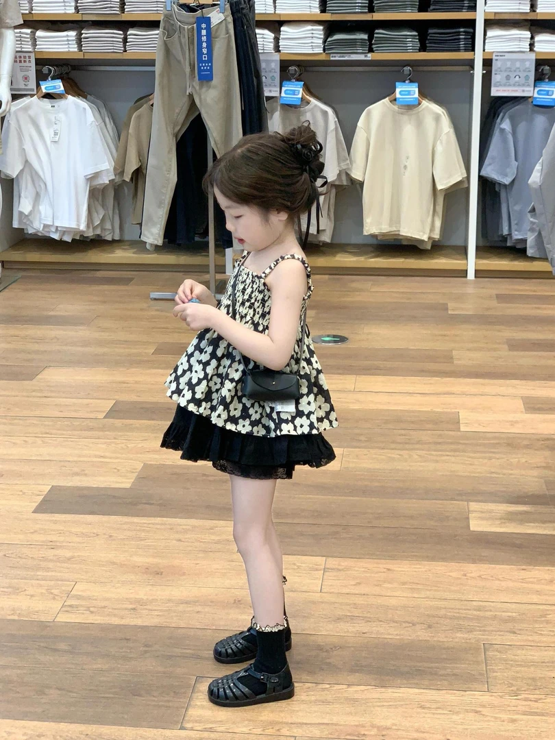 女童夏装套装2025新款休闲百搭花朵吊带上衣洋气半身裙宝宝两件套