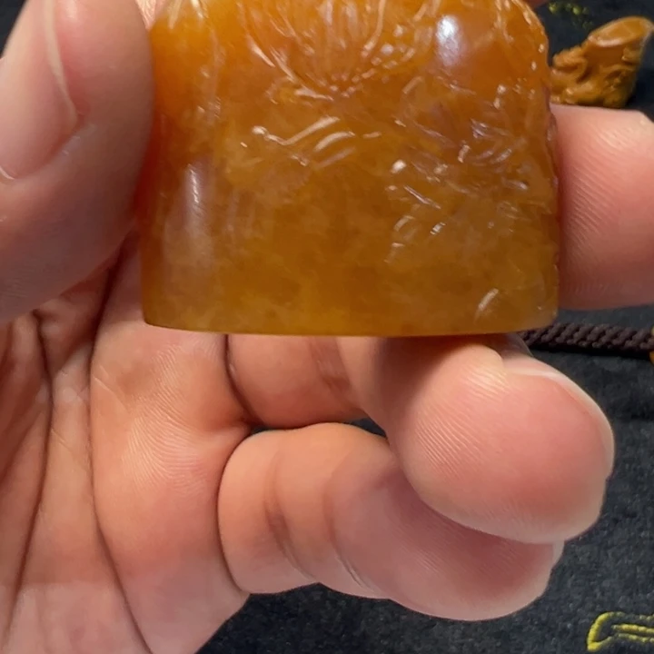 聚***轩田黄石6666666666666666
