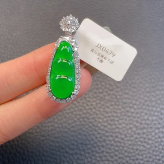 【闪购商品】颈饰银S925镶嵌翡翠