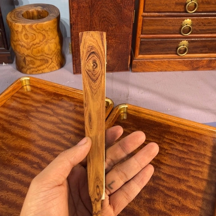 木呐*大叶黄花梨折扇