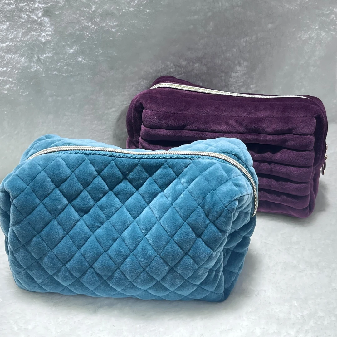 网红爆款懒人化妆包高颜值大容量方便随身携带洗漱旅行加绒化妆包