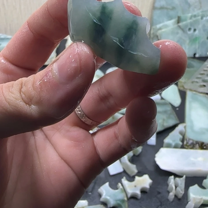 翡翠未镶嵌颈饰纯天然缅甸翡翠