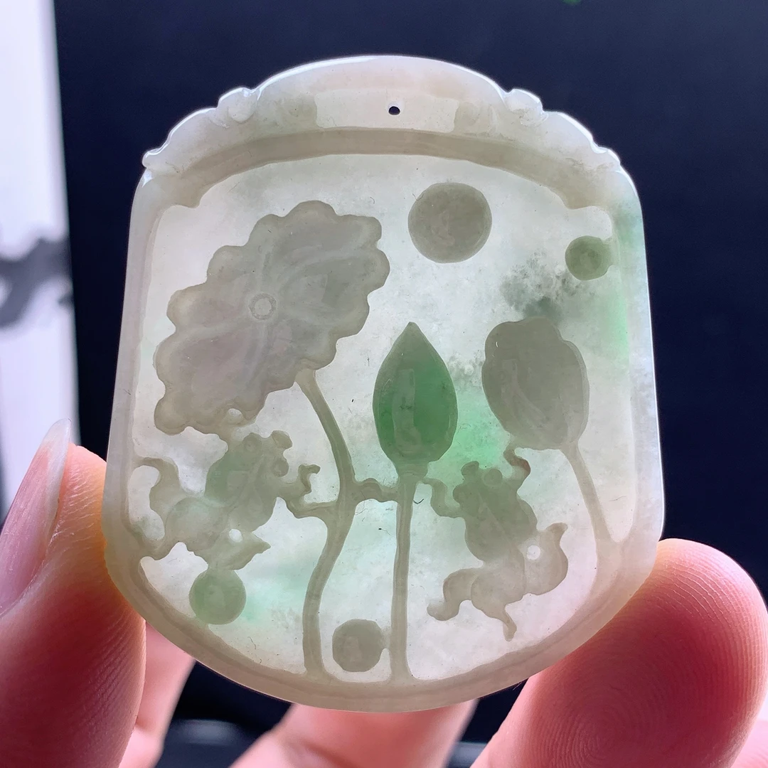 优惠缅甸纯天然A货翡翠老坑料精雕绿色金鱼金玉满堂莲年有鱼吊坠