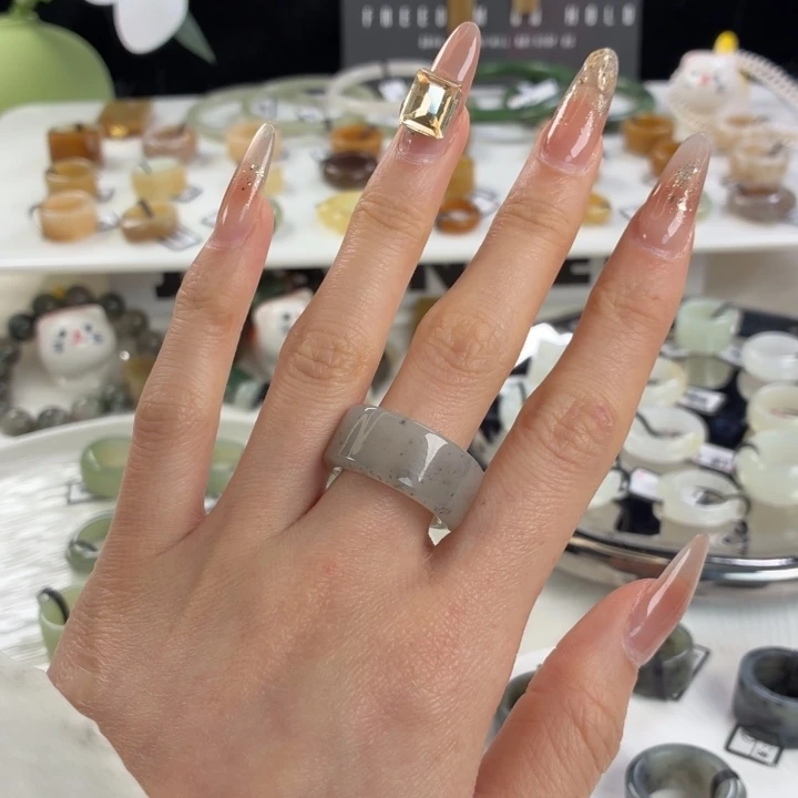 和田玉（糖玉）未镶嵌戒指j209点墨直切16.7