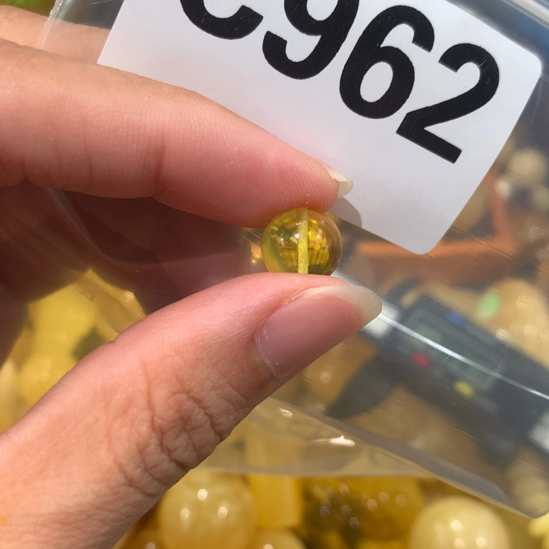 未镶嵌琥珀珠宝奇石