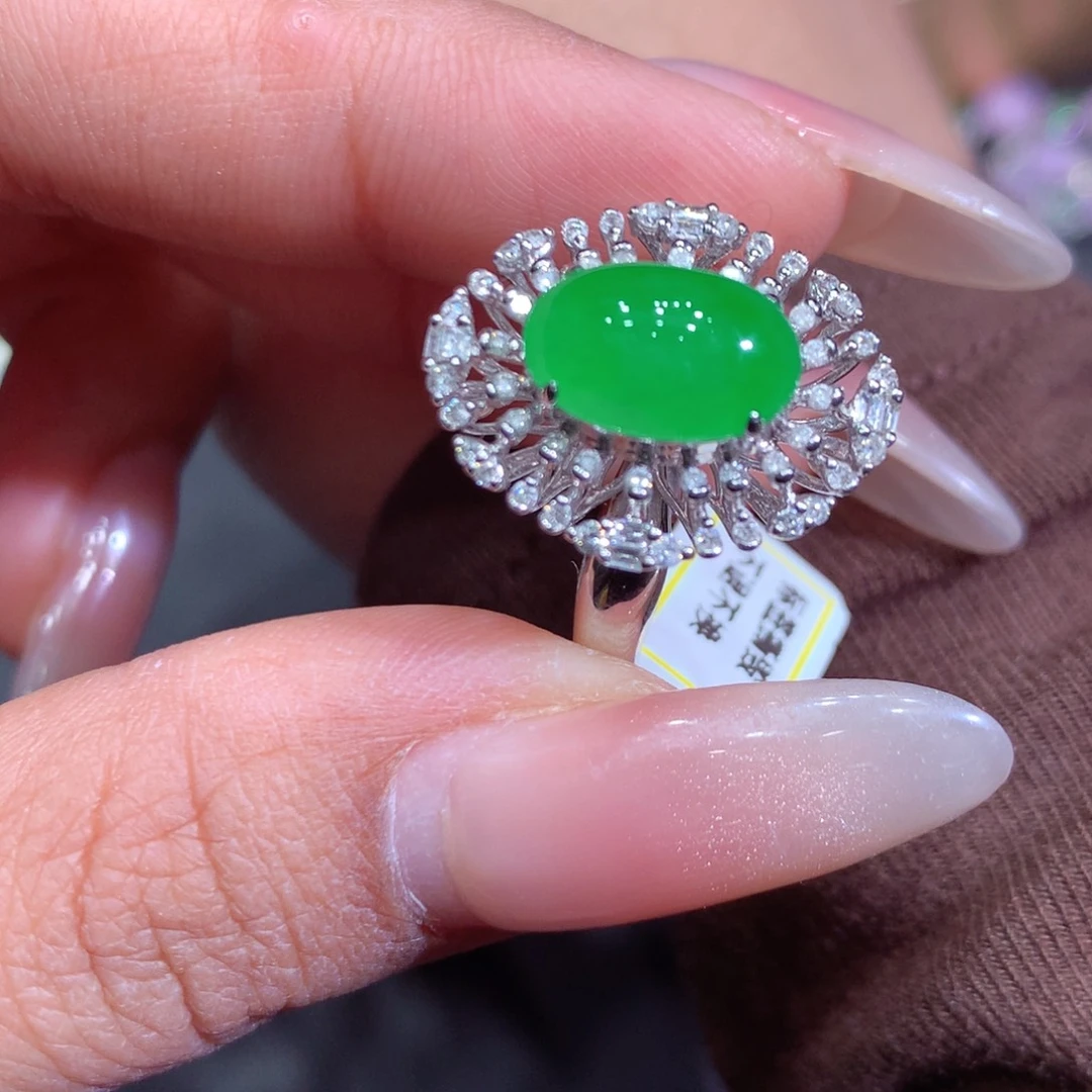 翡翠戒指18K金镶嵌翡翠