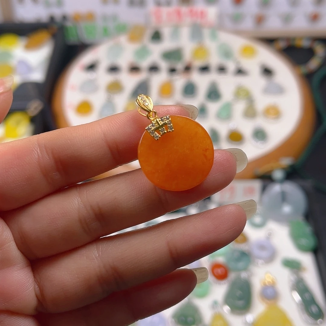 【闪购商品】翡翠颈饰未镶嵌小*兽吊坠