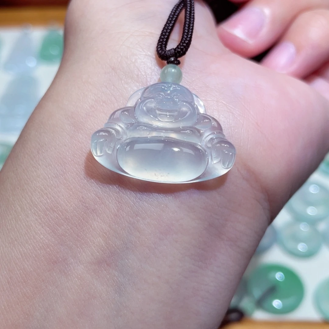 翡翠未镶嵌颈饰佛公