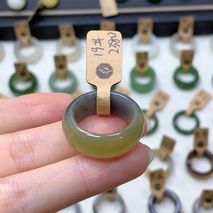 和田玉戒指未镶嵌小****_