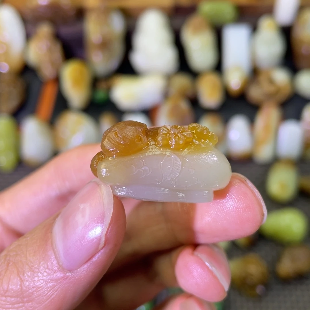 颈饰未镶嵌和田玉和田玉金山糖白趴趴猫