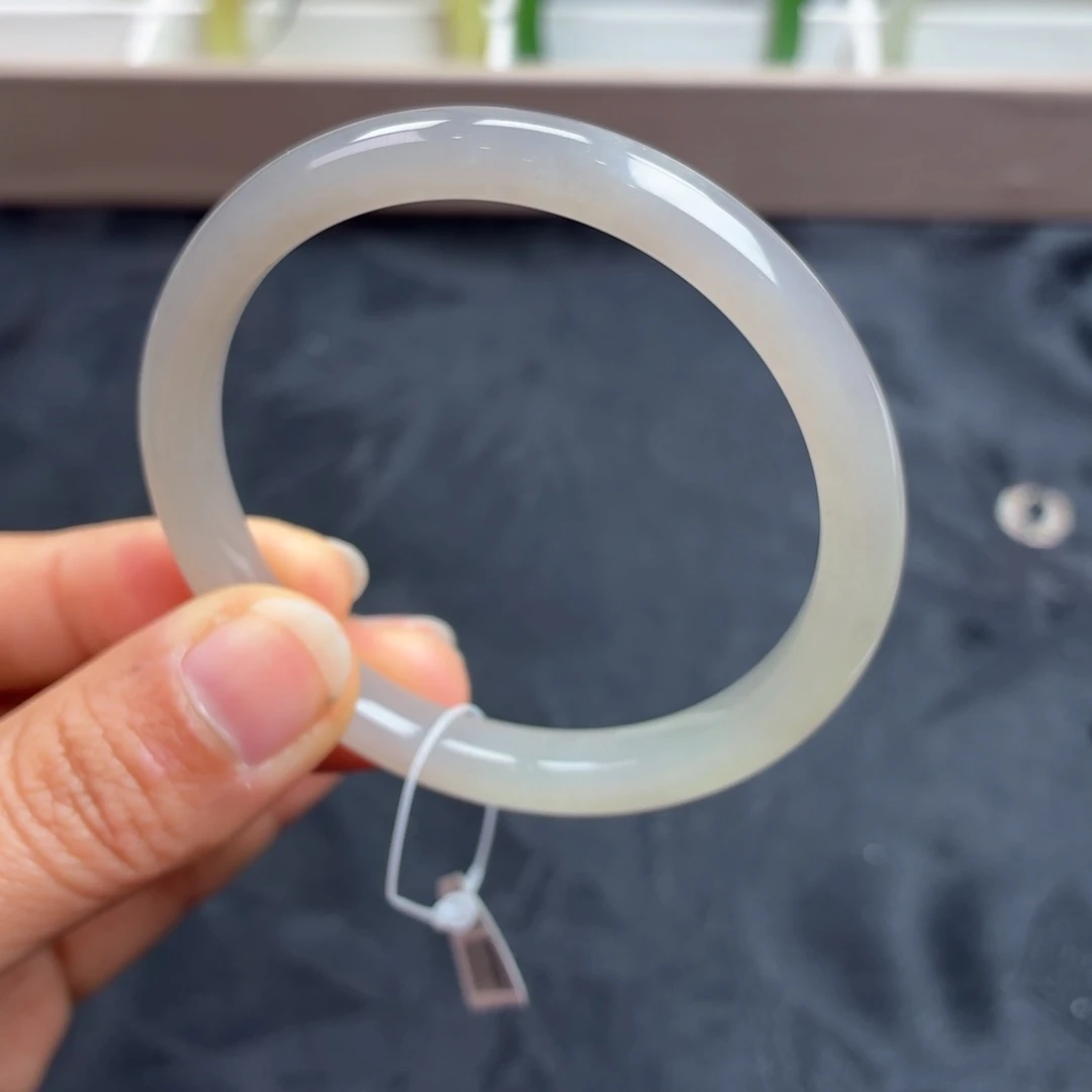 和田玉未镶嵌手镯冰粉紫53圈