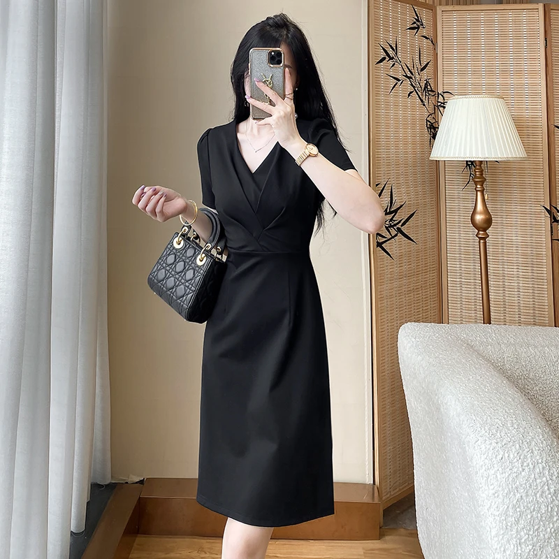 时尚小个子职业连衣裙小黑裙女夏季新款高贵气质V领遮肚女装