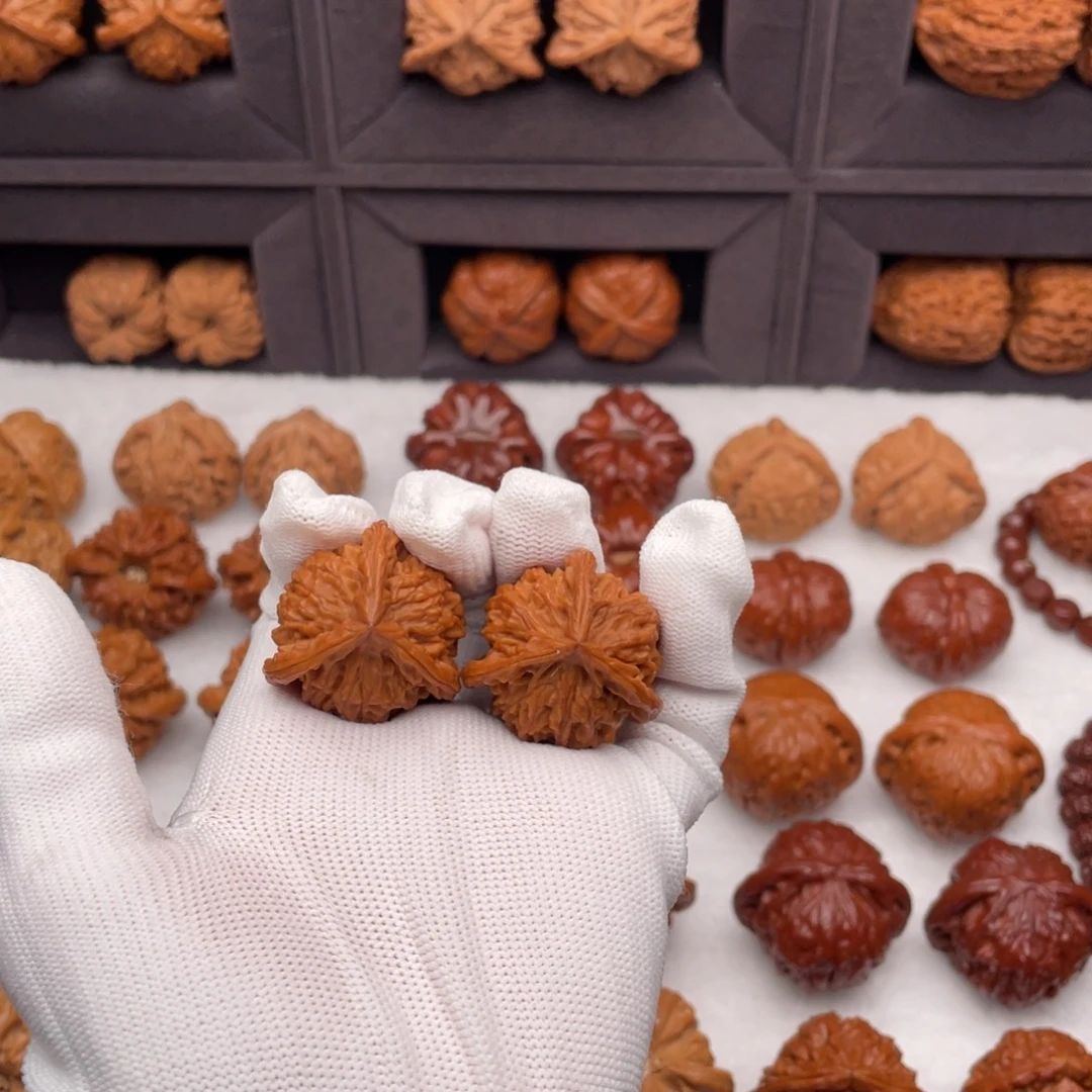 文玩核桃吊坠32.5盘山三棱