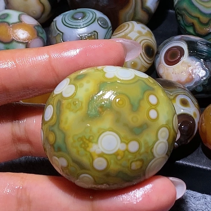 玛瑙/玉髓未镶嵌珠宝奇石88