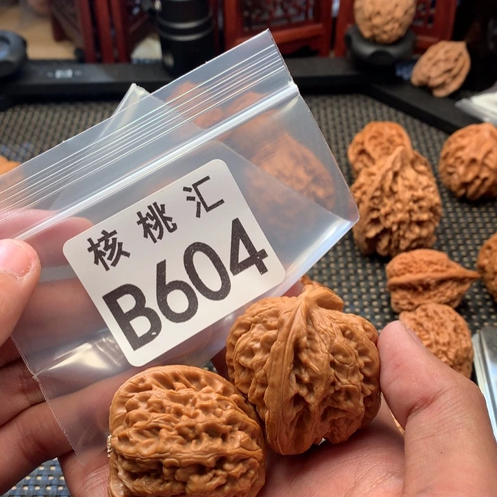 吊坠文玩核桃红锦鲤